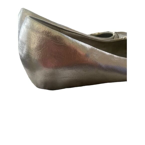 Disney Womens Silver Metallic Slip On Hana Montana Flats Ballet Shoes Size 9 - Picture 2 of 11